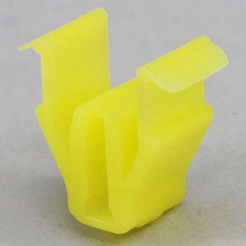 1x NEW Genuine Suzuki ALTO Radio Trim CLIP Yellow 09409-08332