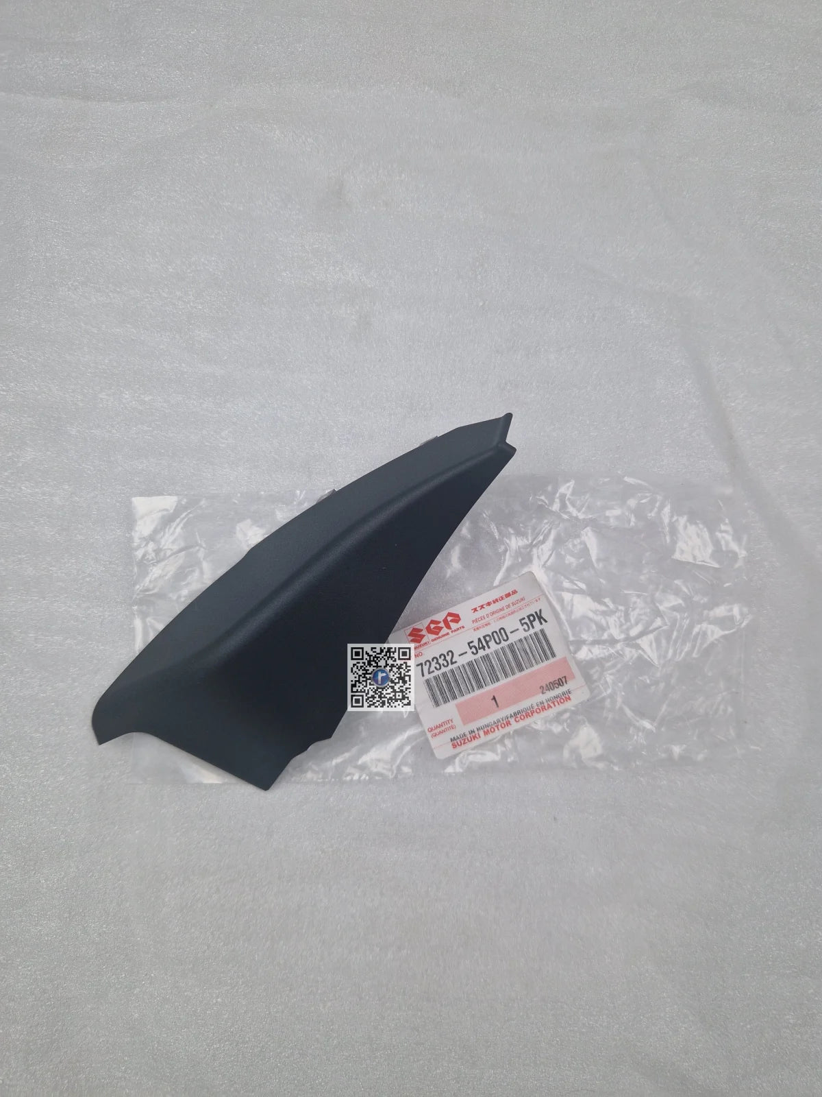 NEW Genuine Suzuki VITARA RIGHT Top Cowl Cover Trim Wing Windscreen 72332-54P00-5PK