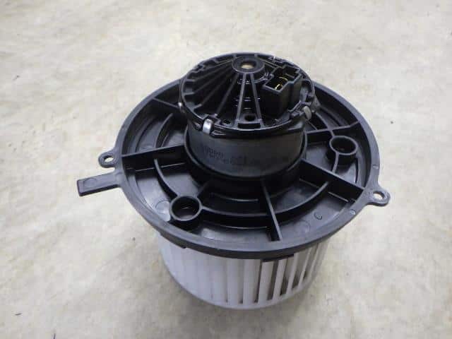 NEW Genuine Suzuki CARRY VAN HEATER FAN BLOWER MOTOR 74150-75H01