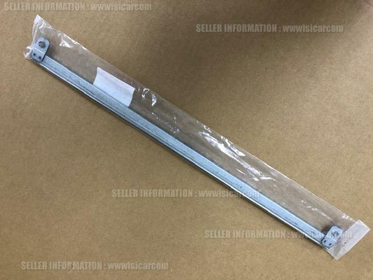 NEW Genuine Suzuki SX4 Front WINDOW CHANNEL & RUBBERS 83610-62B00 2x 83691-76G00