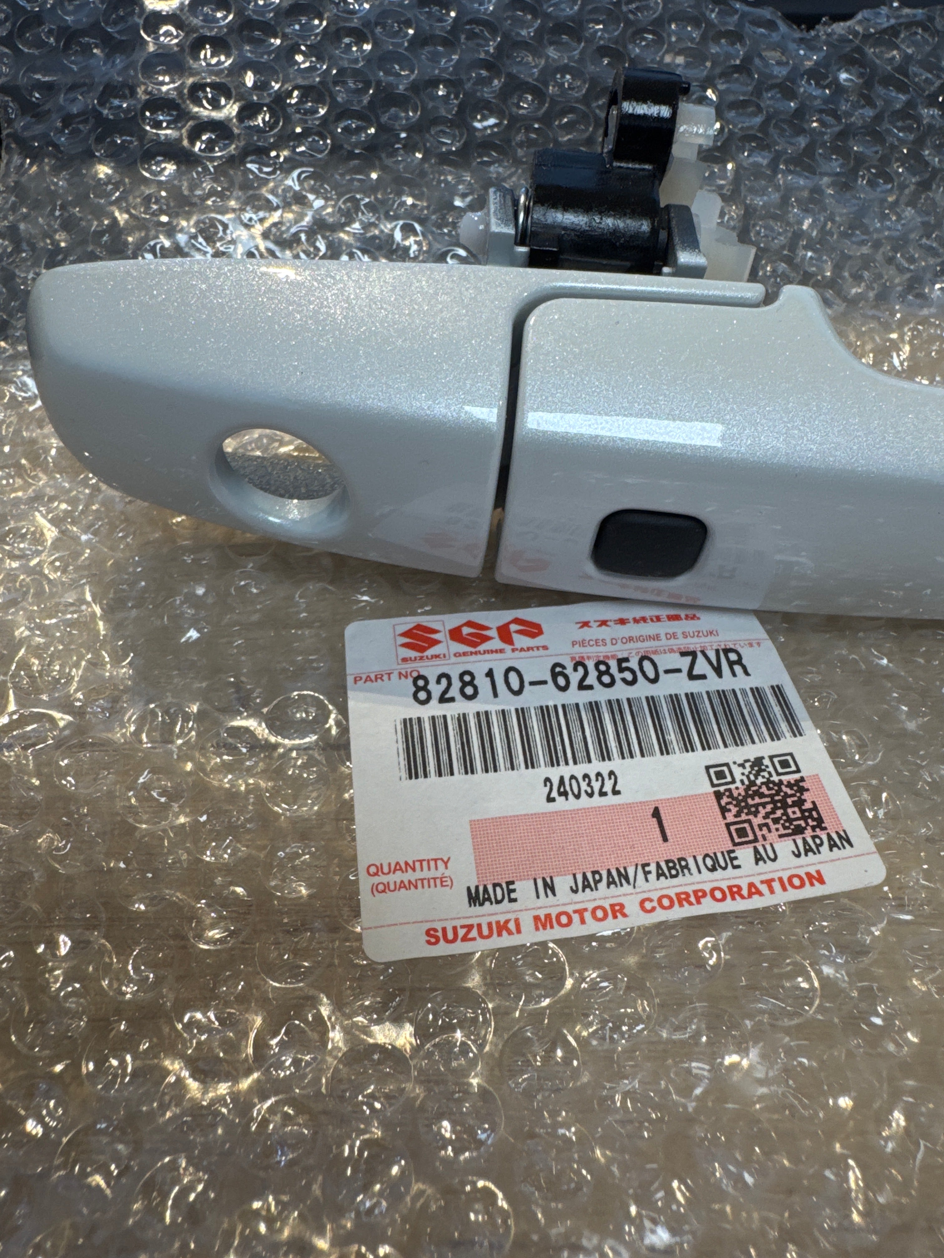 NEW Genuine Suzuki SWIFT 2024-On Outer Door Handle Front Right