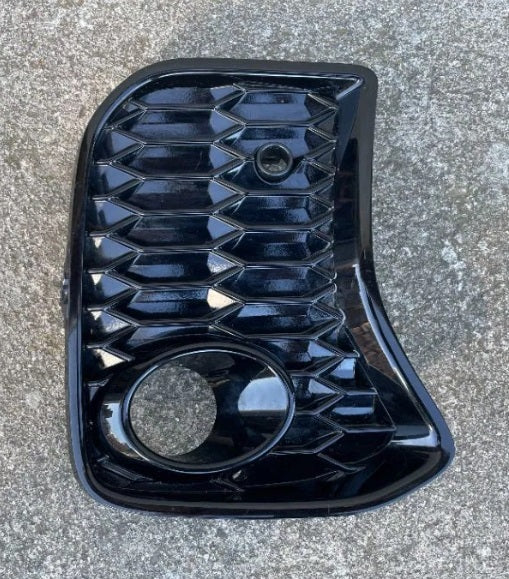 NEW Genuine Suzuki SWACE Front Right Fog COVER Bezel Trim T8148-102C4