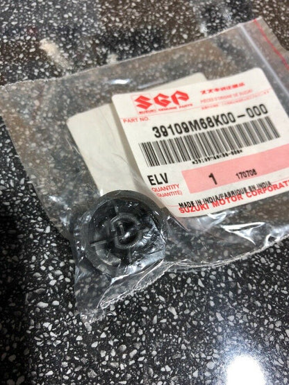 NEW Genuine Suzuki ALTO Radio Knob Button Volume Stereo Tuner Power 39109M68K00