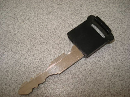 NEW Genuine Suzuki SWIFT Key Fob Blade Blank Immobiliser Chip Code 37145-63J30