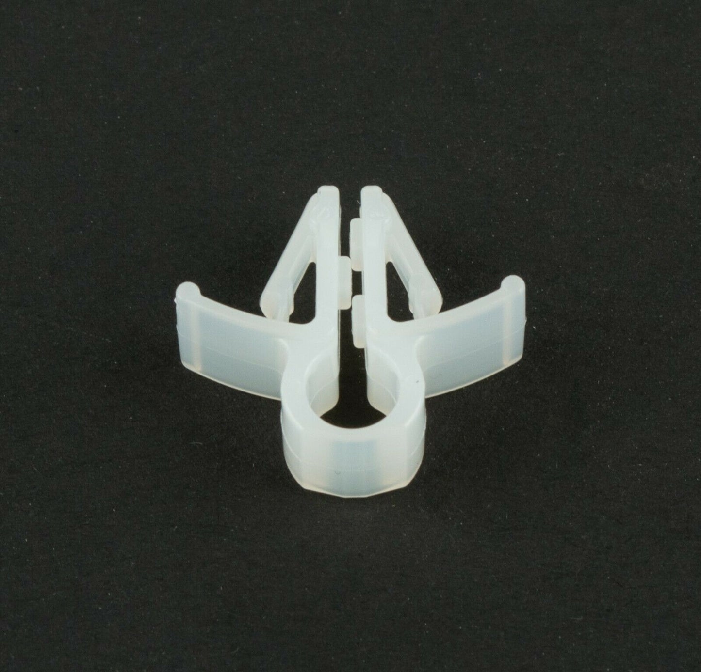 NEW Genuine Suzuki S-CROSS Underside Bonnet Rod Stay Clip Holder 09403-04401