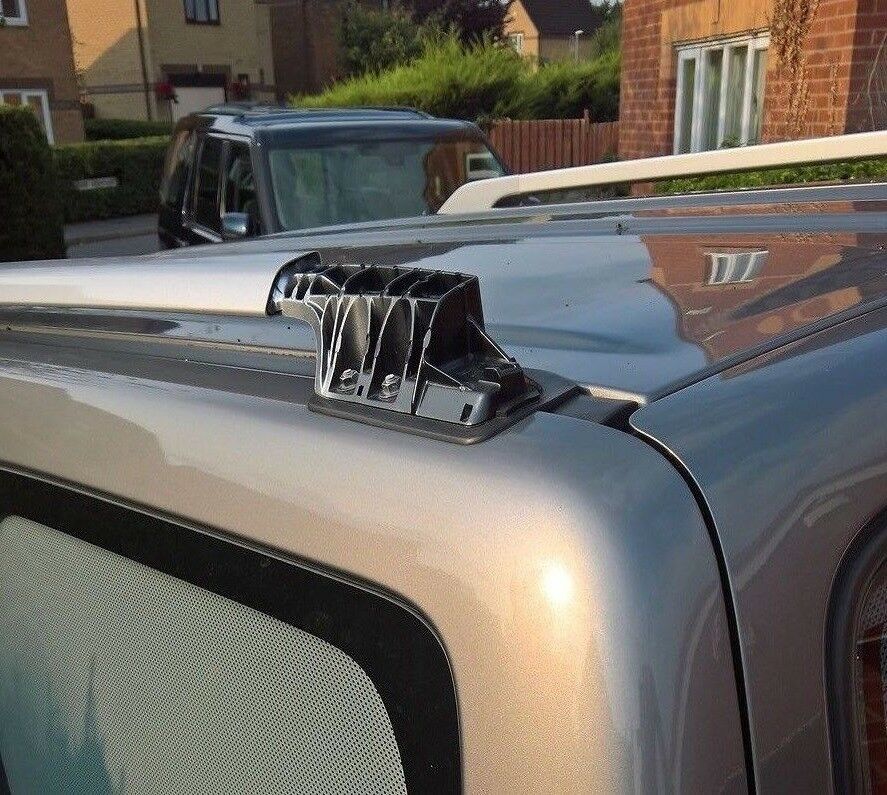 NEW Genuine Suzuki Jimny ROOF BAR CAP CLIP COVER 78226-81A00-Z2R Silver Rear Left