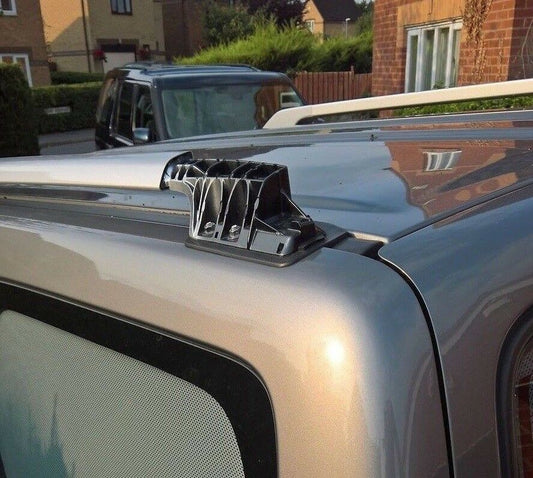 NEW Genuine Suzuki Jimny ROOF BAR CAP CLIP COVER 78226-81A00-Z2R Silver Rear Left